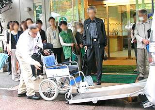 介護タクシーの普及活動